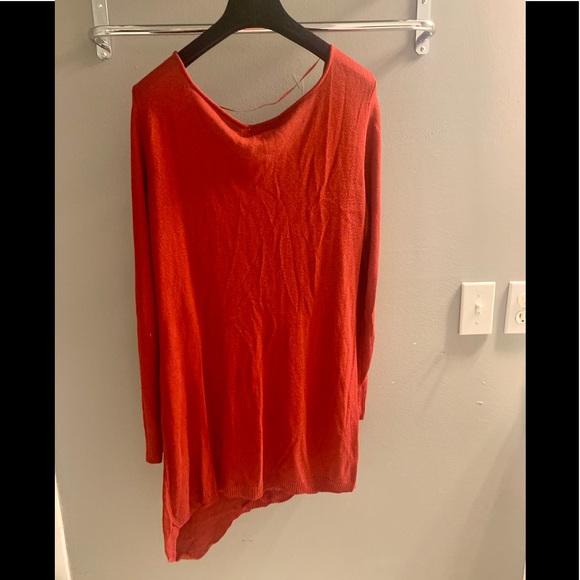 Lord & Taylor Context Long Sleeve Asymmetrical Top - Picture 2 of 3